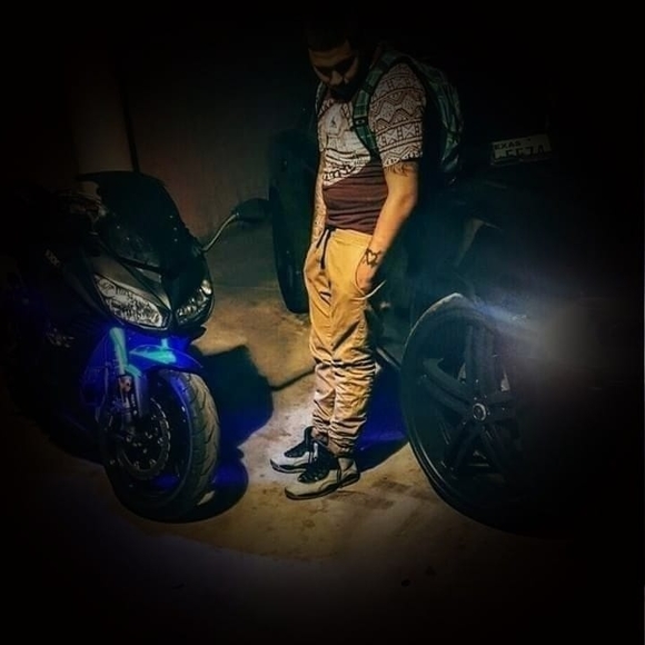 Meet your Posher, Jonathan - Picture 1 of 1